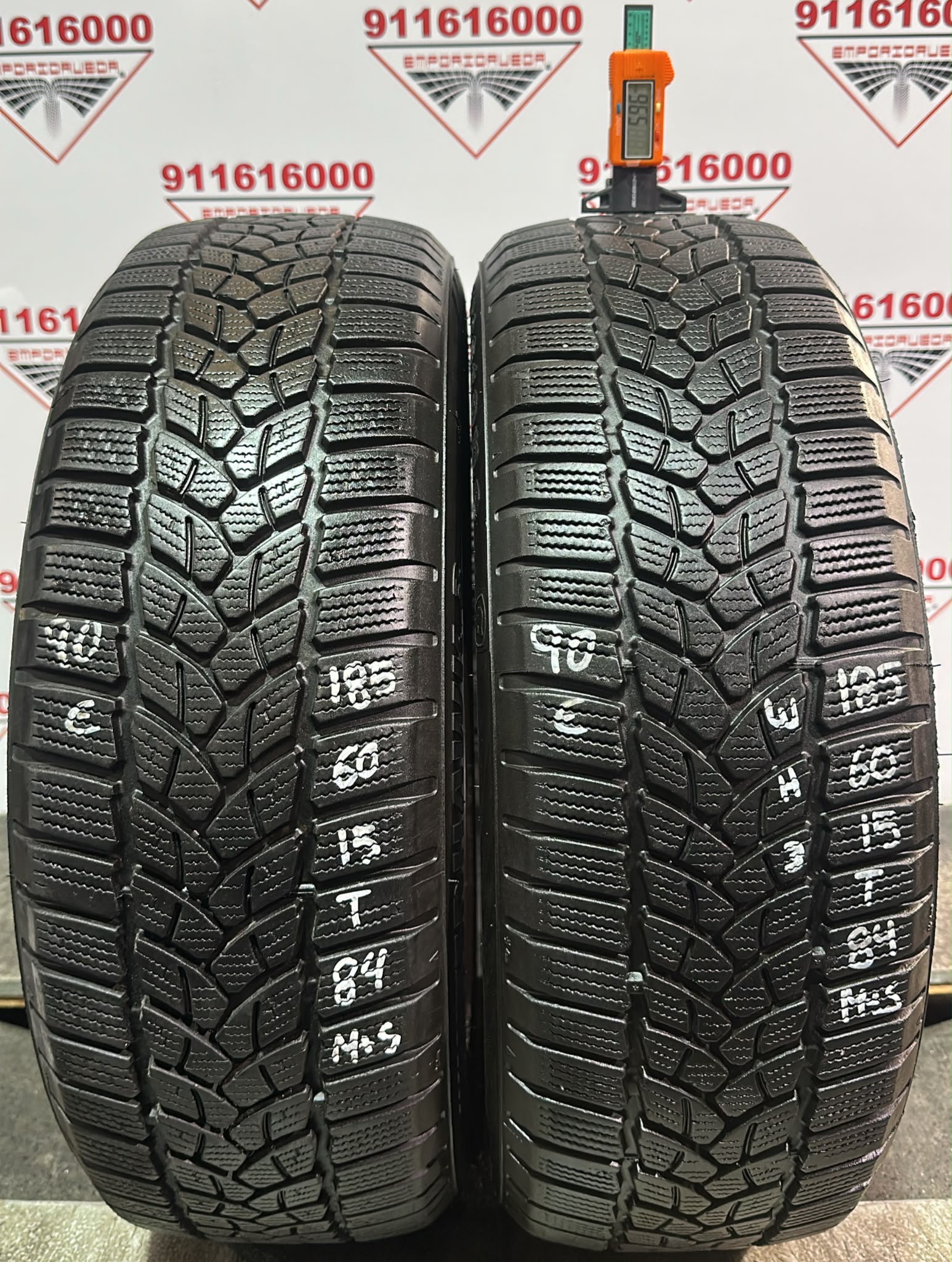 DUNLOP  USADO M+S 185/60 R15 84 T